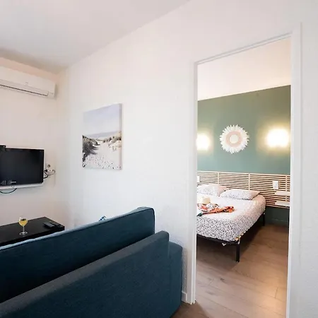 N2 Centre Village, Clim, Parking Gratuit * Aigues-Mortes