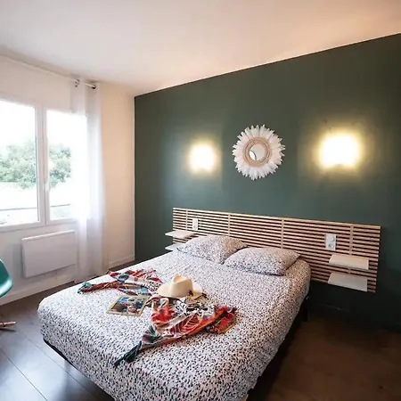 Appartement N2 Centre Village, Clim, Parking Gratuit *
